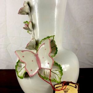 Authentic 1950’s Capodimonte Butterfly with flowers🦋❤️